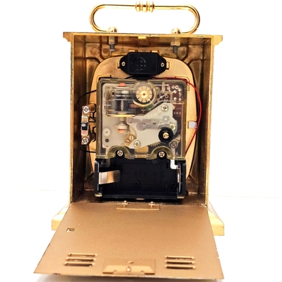 Bulova Gold Square Mantle Carriage Table Transistor Alarm Clock - Picture 8 of 16